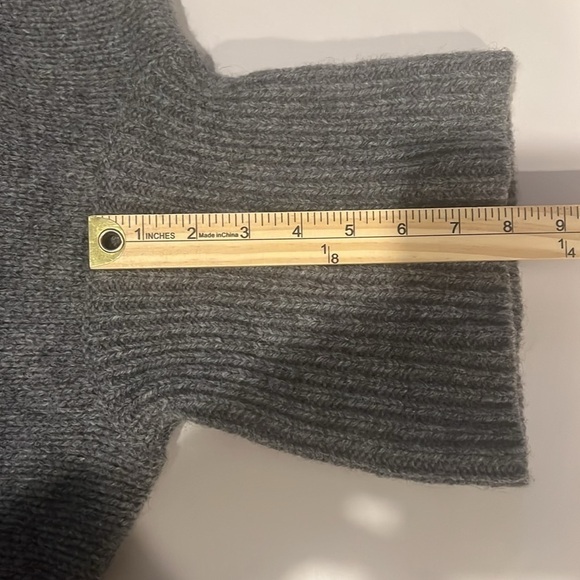 Carroll Reed Wool Fair Isle Turtleneck Knit Sweater size Medium Grays and Blues - Picture 12 of 13